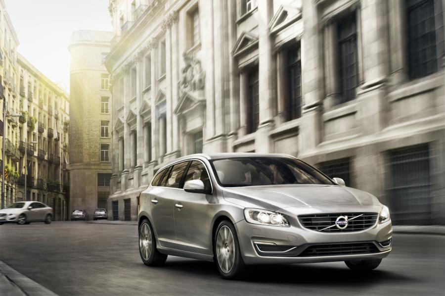  Volvo V60 2014 года  (фото 11 из 13)